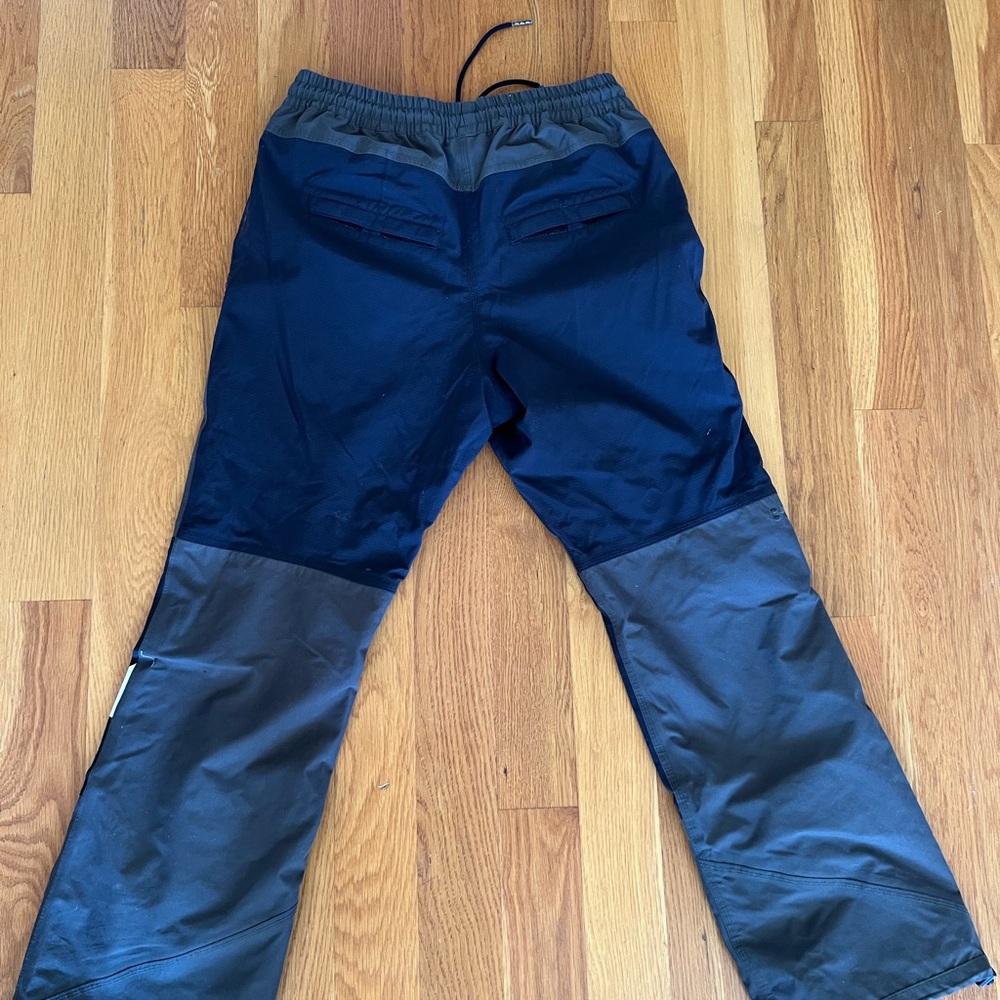 Men's Black and Gray Pants - Picture 2 of 3